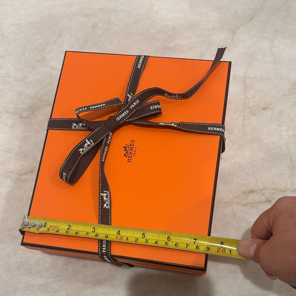 Hermès Authentic Orange Box w/ Ribbon – 7.5″ × 9″ × 3″ – Perfect for Mini Kelly, - Picture 2 of 4